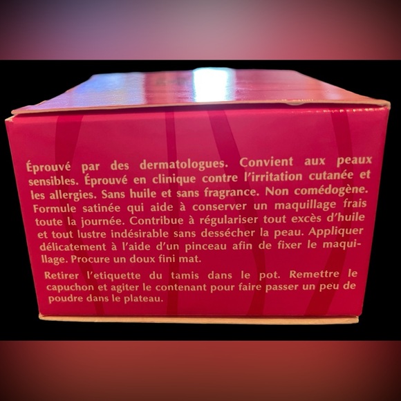 Mary Kay Signature Loose Powder - Picture 7 of 8